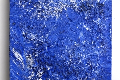 bluewhite003